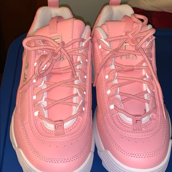 Fila Sneakers - Picture 1 of 2